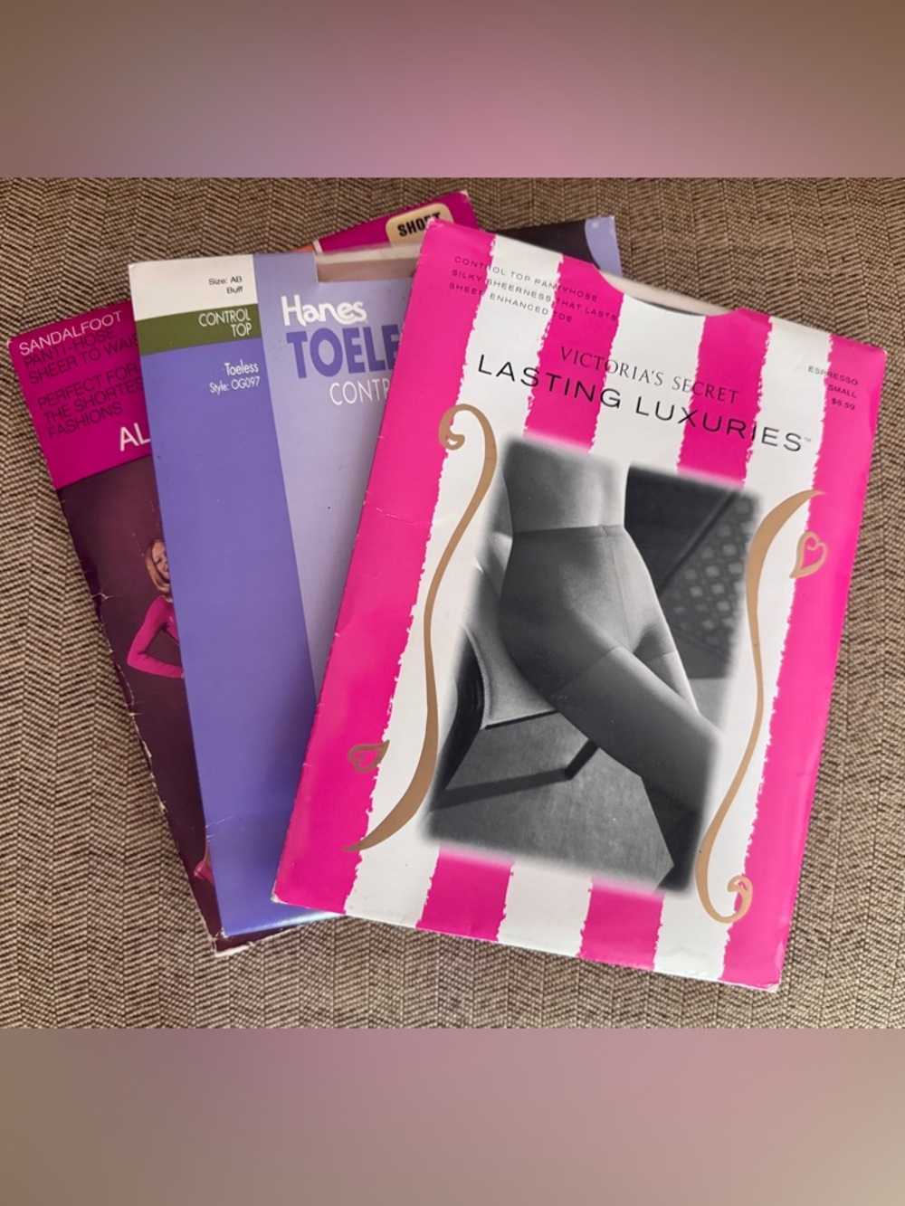 💓A SET OF 3 PAIRS OF SHEER PANTYHOSE💓